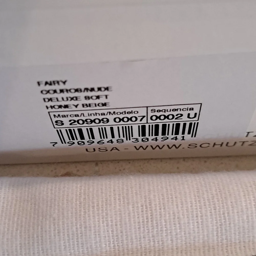 NIB Schutz leather sandals - Picture 6 of 6